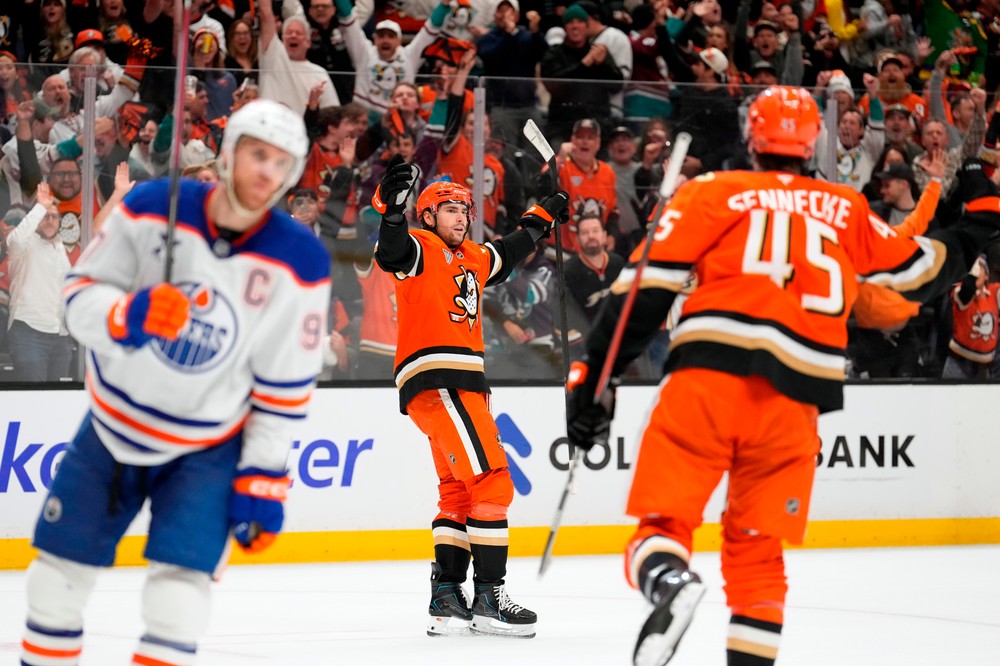 Oilers_Ducks_Hockey306212