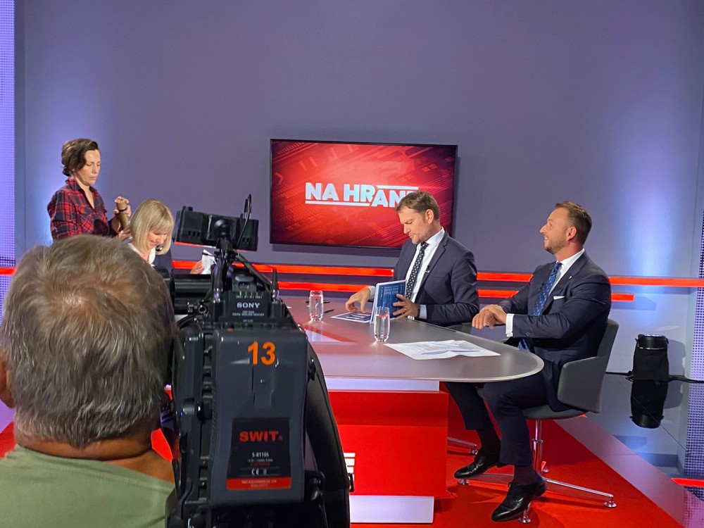 99cb9b53-66b8-4761-89ab-fe940be1e667