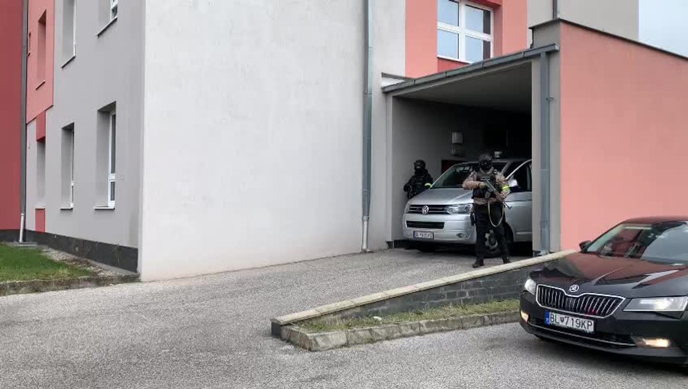 [multi] Rajecky 2 9040