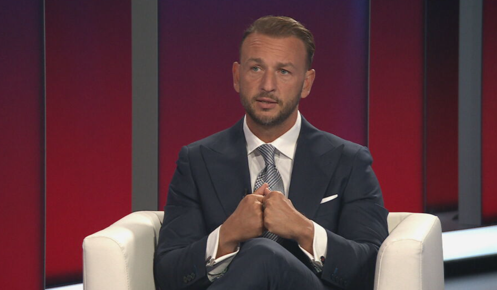 Matúš Šutaj Eštok v Politika 24