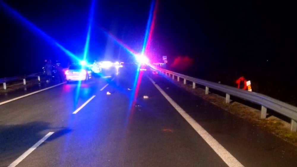 Po zrážke vyhasol život šestnásťročného chlapca. Mladý chodec zraneniam na mieste podľahol 