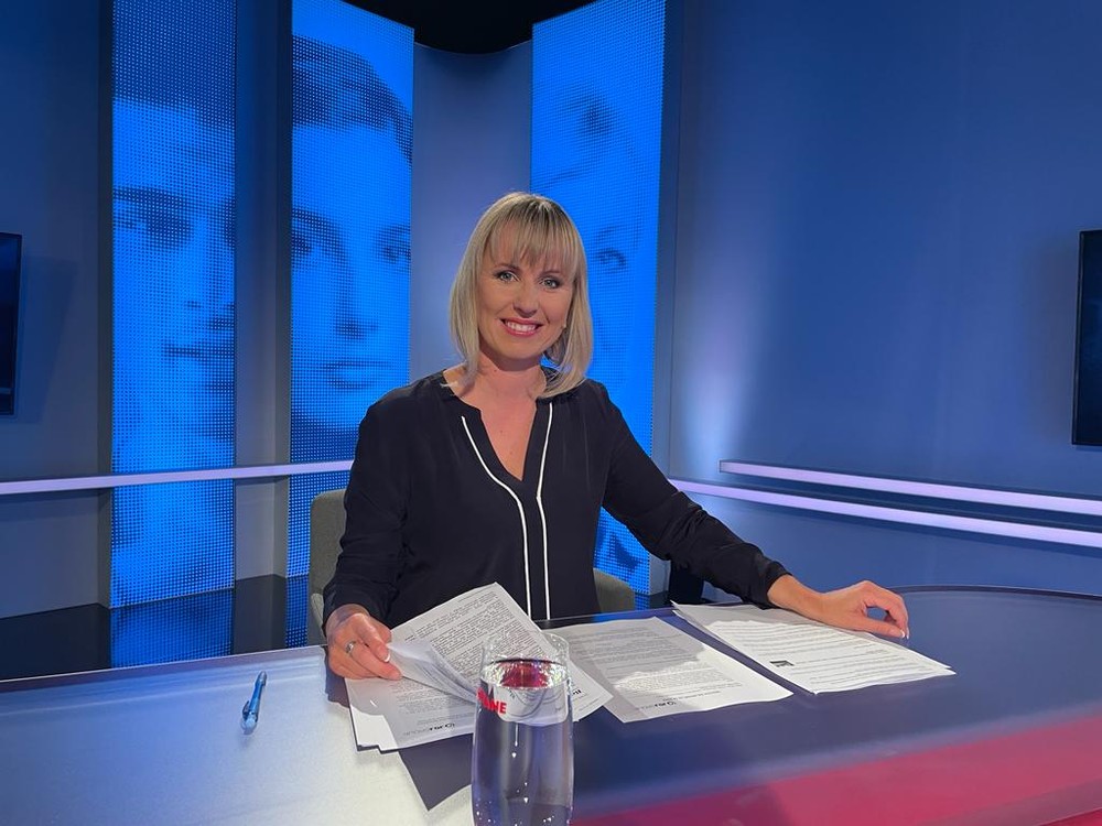 6fea27d9-a554-4978-a643-c642b47ad3b2