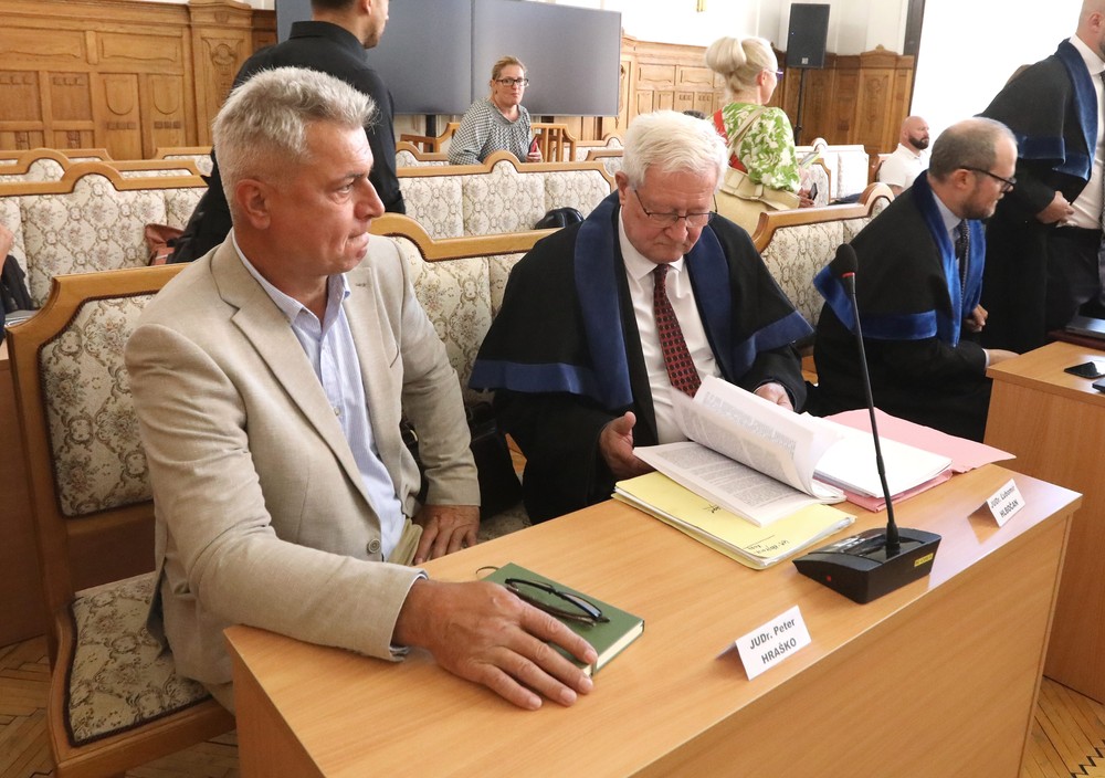 Súdny proces v kauze Očistec