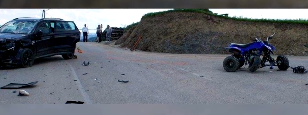Deviatak na štvorkolke vybehol na hlavnú cestu, kde sa zrazil s autom
