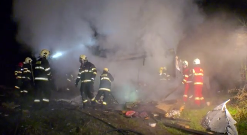 Starčeka našli bez známok života vo vyhorenej unimobunke 