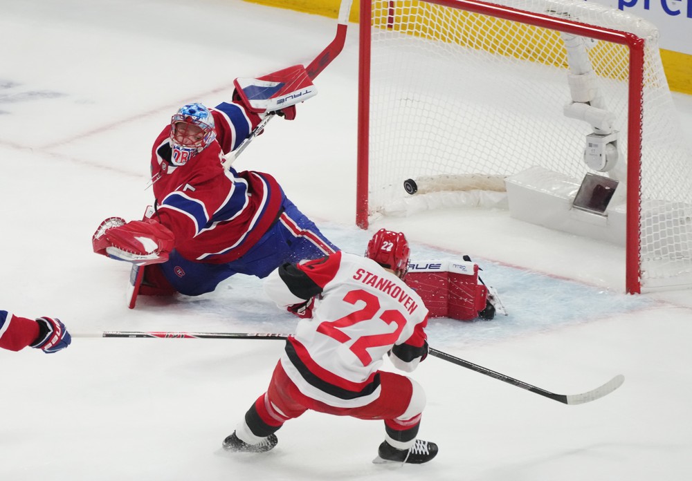 Canada_Hurricanes_Canadiens_Hockey378201