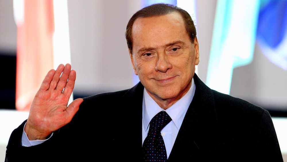 Berlusconi máva