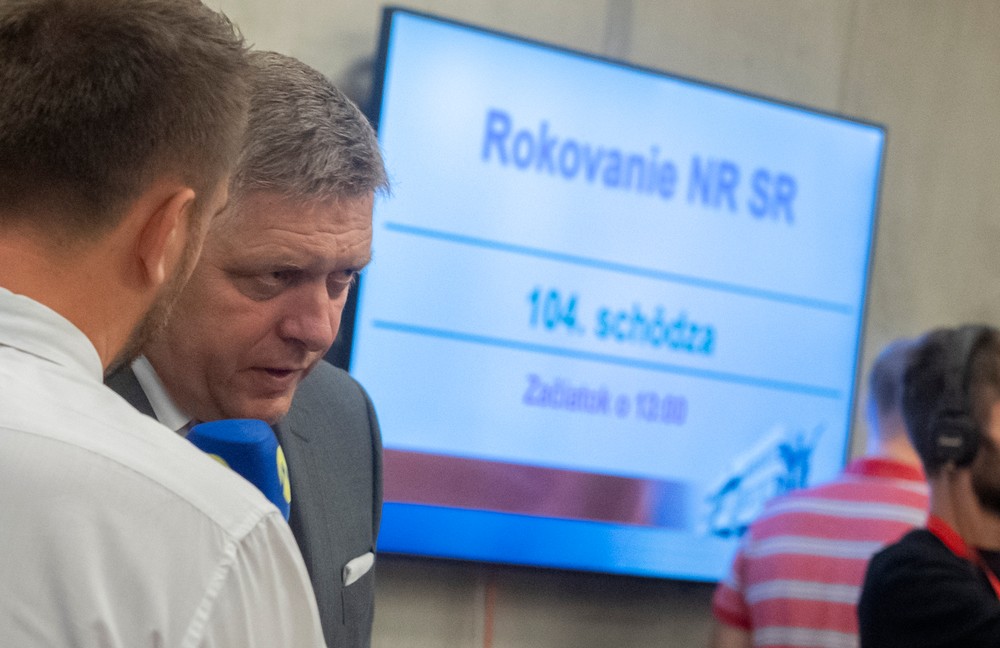 mimoriadna schôdza NRSR (3)