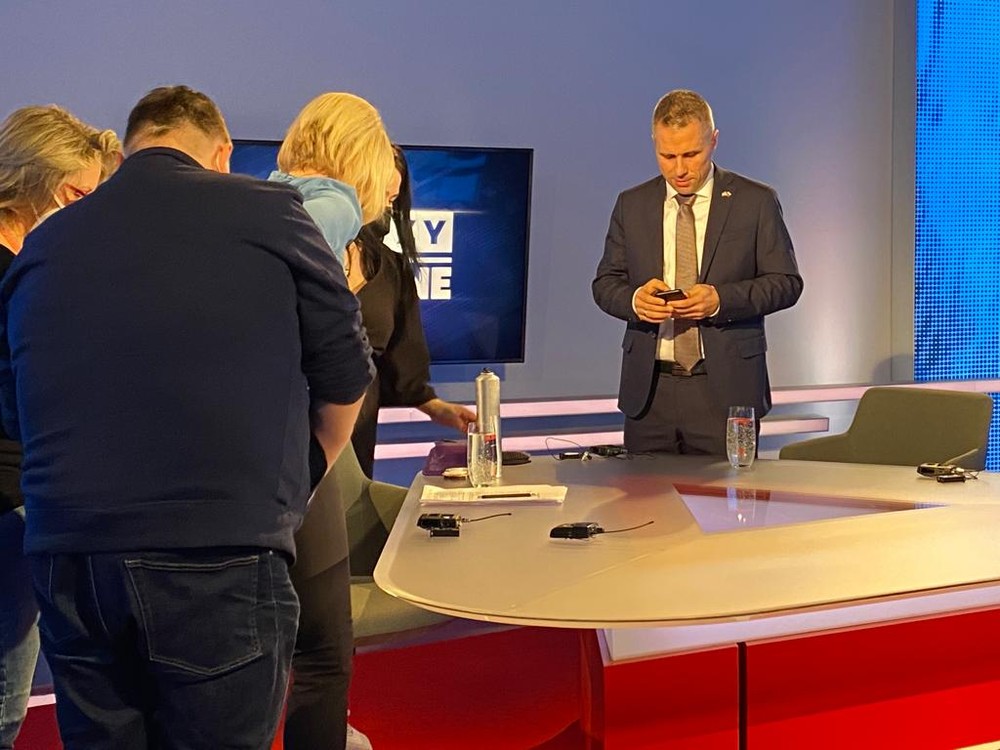 Analýzy Na hrane s Marianom Majerom a Petrom Kmecom