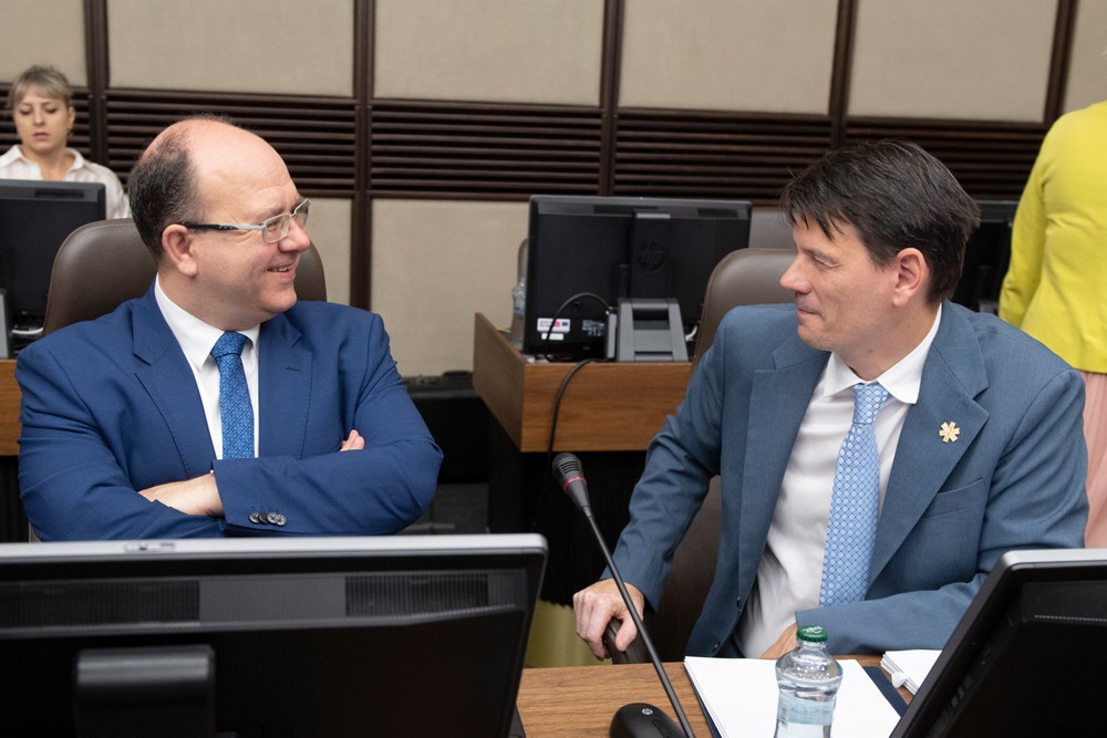 vlada posledne rokovanie pred volbami (5)