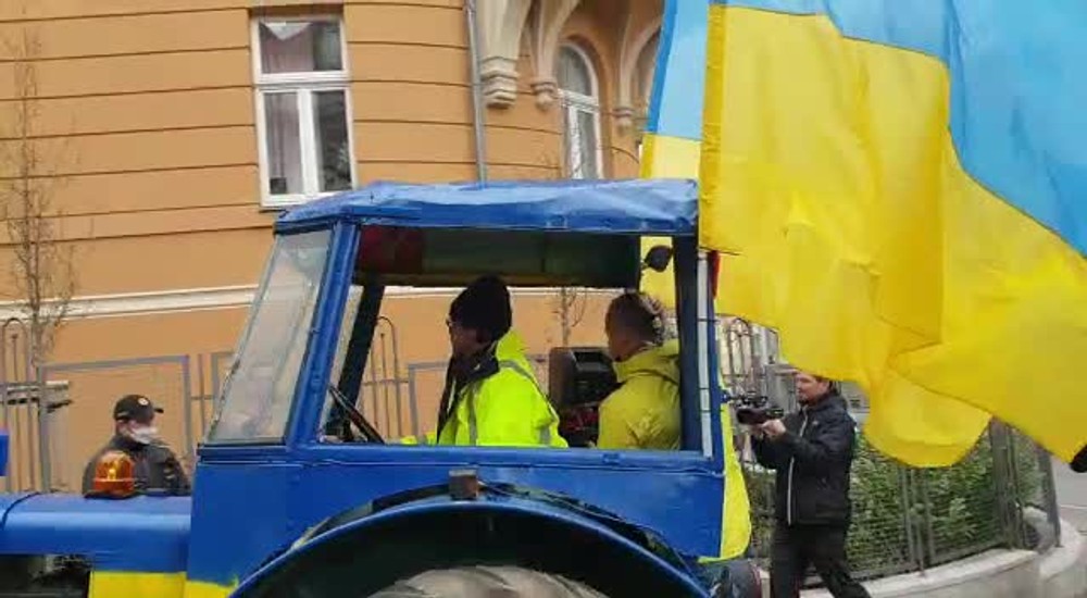 [multi] Mier na Ukrajine: Vyhostenie diplomatov 78