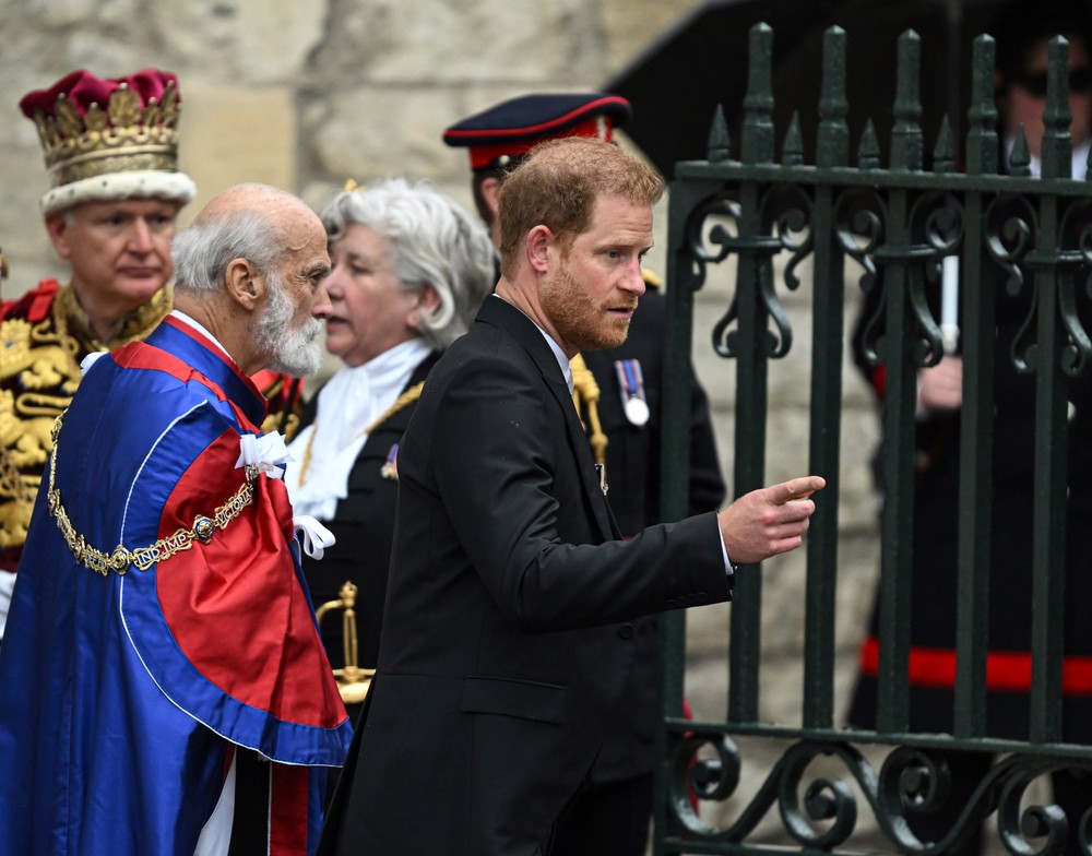 Princ Harry na korunovácii Karola III.