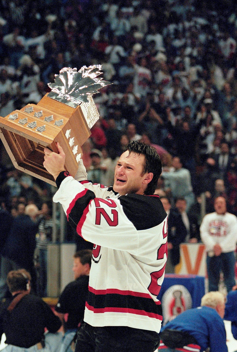 Obit_Claude_Lemieux_Hockey379852