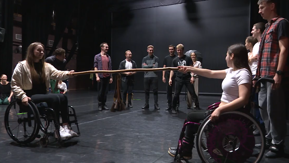 Zdravotne znevýhodnení s tanečníkmi zo SĽUKu 1