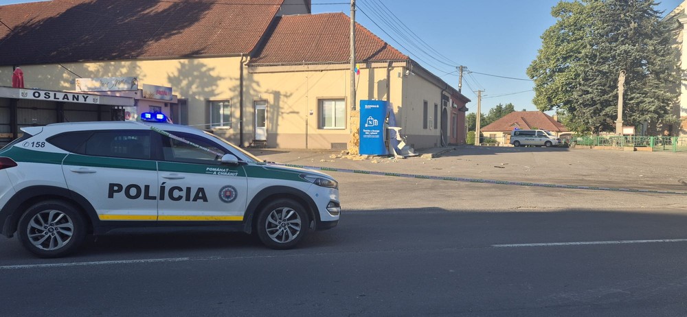Výbuch bankomatu v Oslanoch