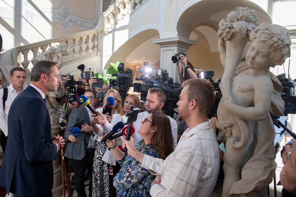 voľbynrsr23 prezidentka Majerský prijatie (3)