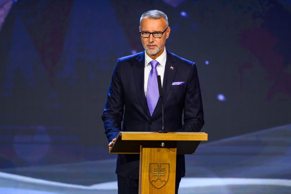 Predseda NR SR R. Raši udelil Štátnu cenu J. M. Hurbana