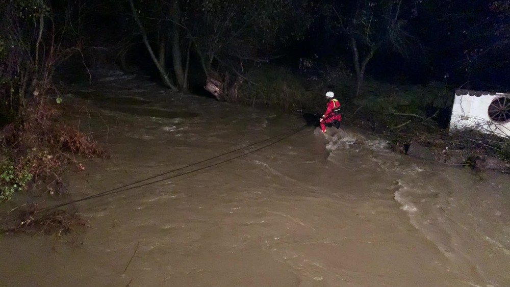 [multi] Tragický deň sa neskončil. Rozvodnená rieka so sebou strhla tri ženy 5791