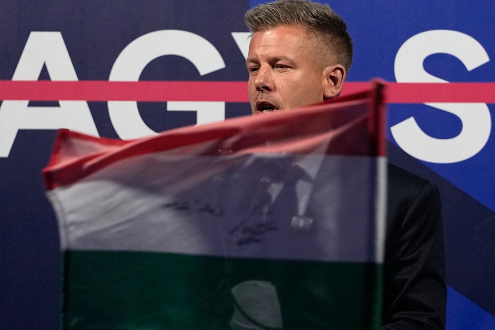 Mítingy Fideszu a TISZA deň pred voľbami v Maďarsku