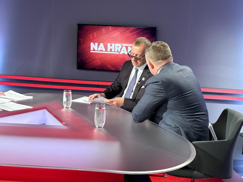 1ae3faf7-4c28-4403-a412-7f53a701b7fc