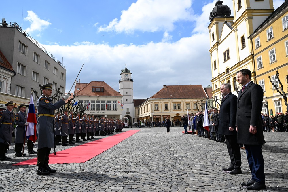 Spoločné rokovanie SR a ČR vlády v Trenčíne (2)
