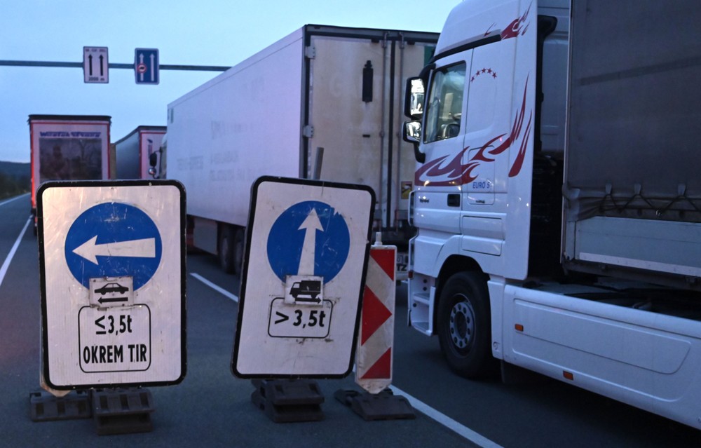 Vyšné Nemecké kamióny kolóny (9)