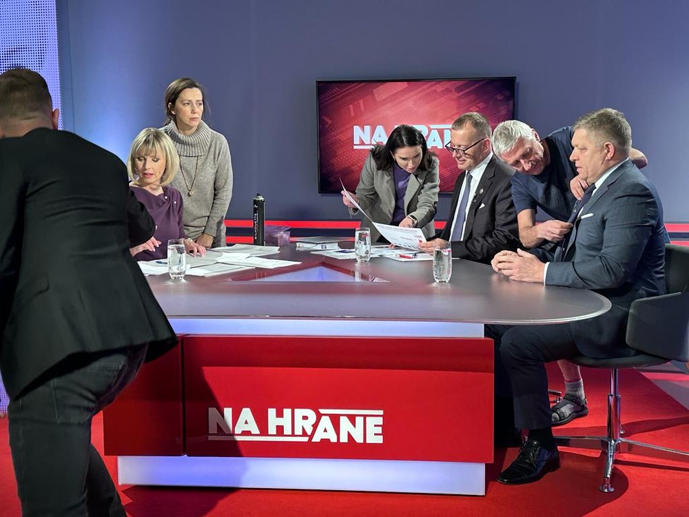 d38defbc-99ae-4202-9868-f018f08fe1f4