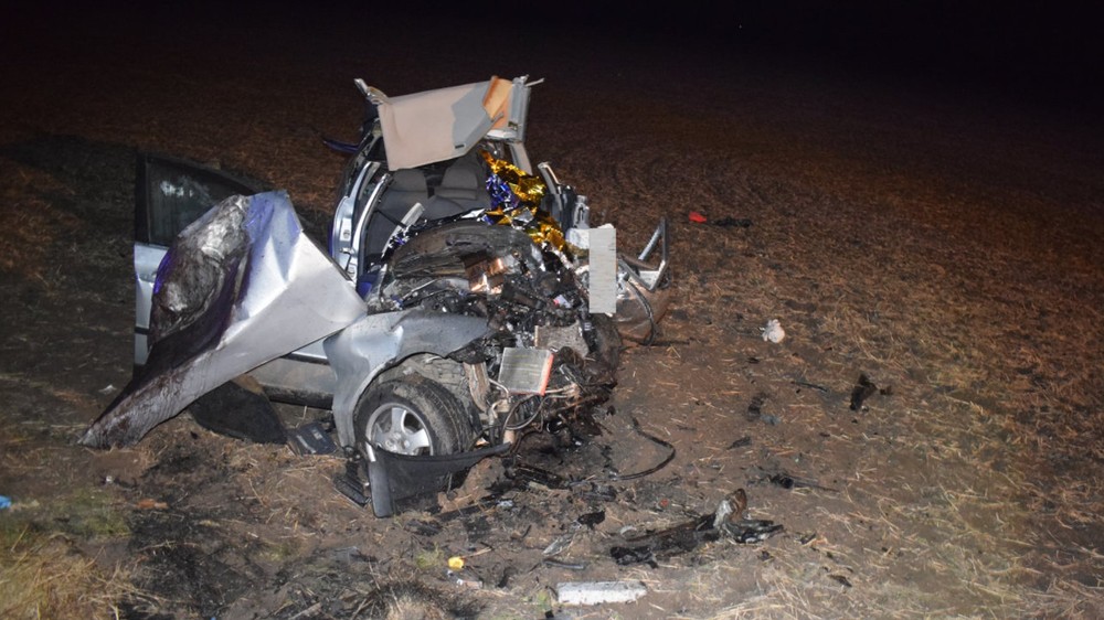 Z auta zostal len šrot