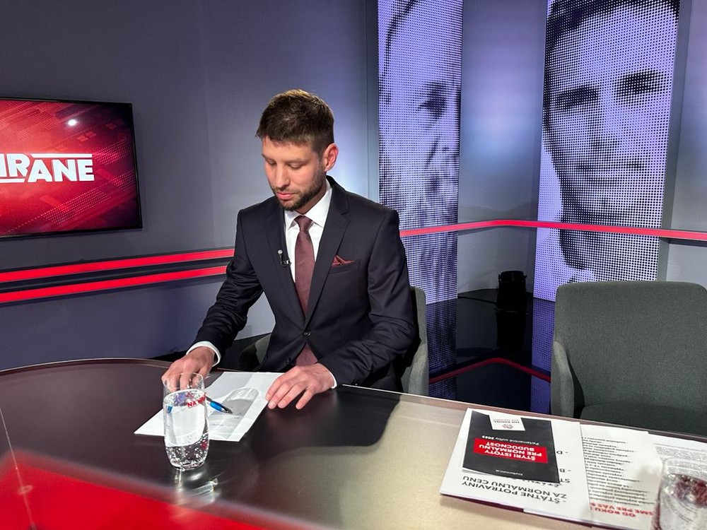 a29d5ad5-5628-466d-882e-c2fab3167034