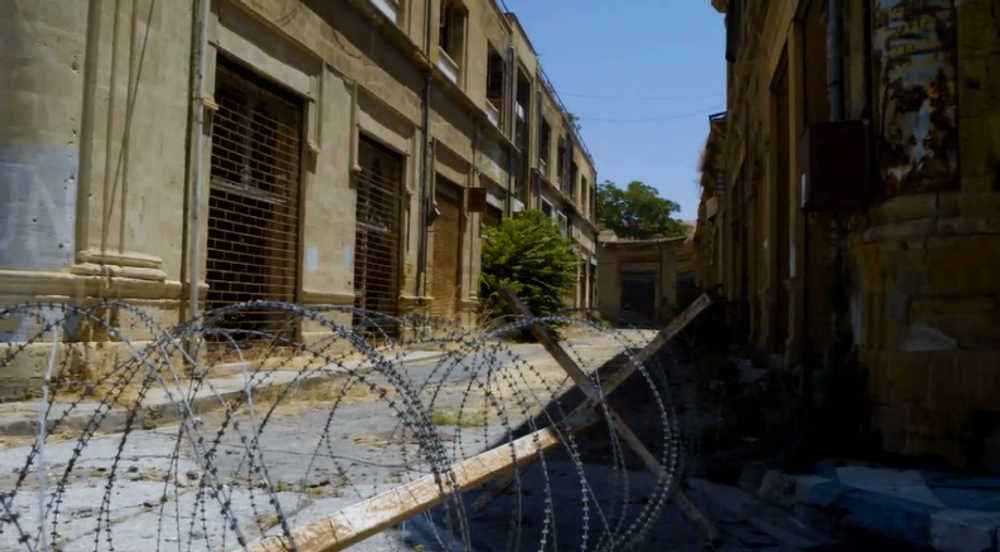 Premiér Pellegrini navštívil demilitarizovanú zónu na Cypre. Situácia je podľa neho vážna