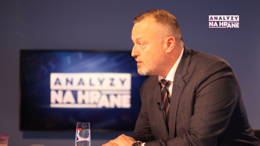 Analýzy Na hrane s ministrom Milanom Krajniakom