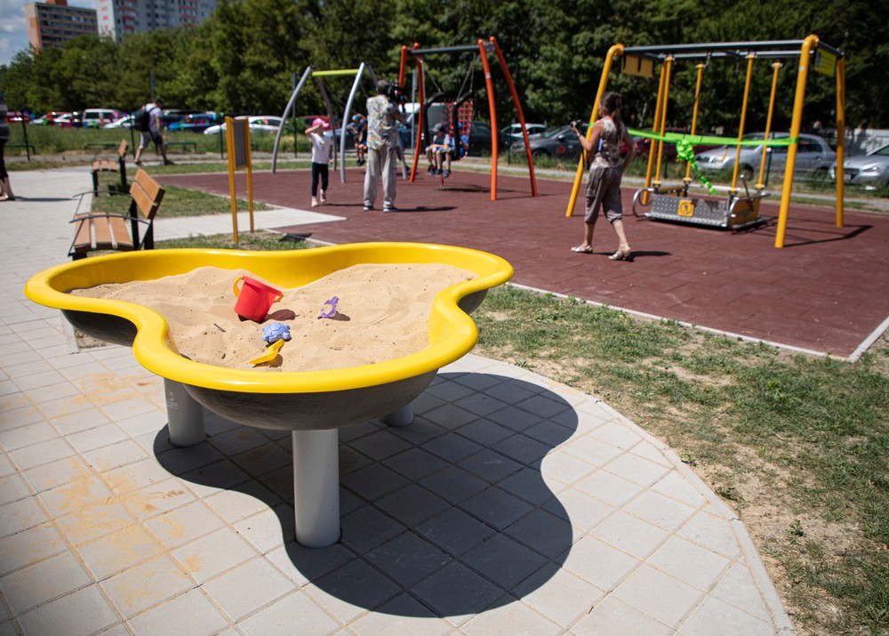 Prvé inkluzívne detské ihrisko