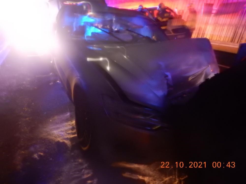 Reťazová zrážka áut 