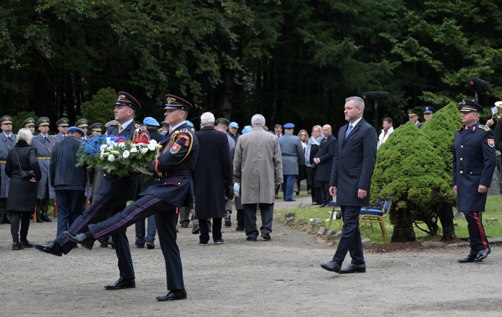 Na Dukle oslávili 80. výročie Karpatsko-duklianskej operácie