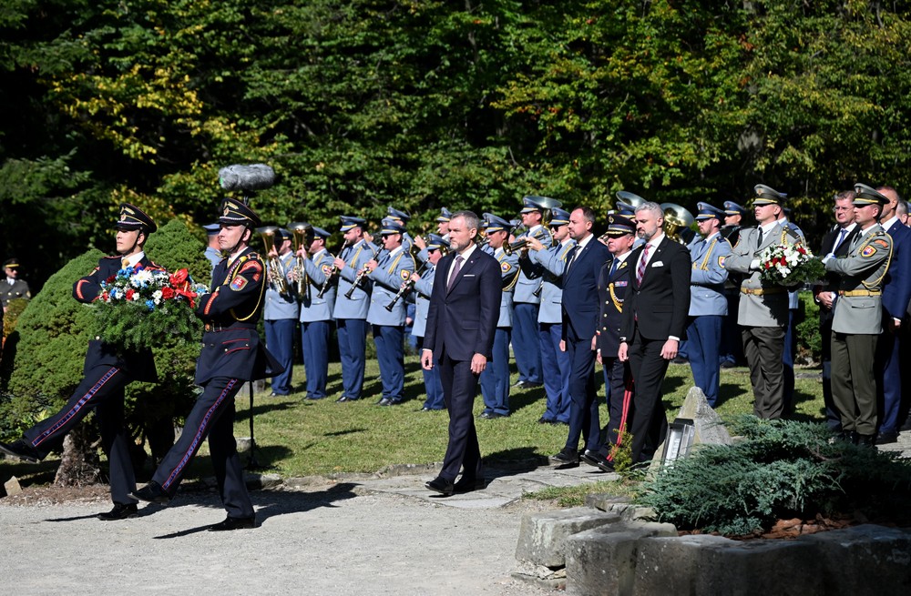 Na Dukle oslávili 82. výročie Karpatsko-duklianskej operácie