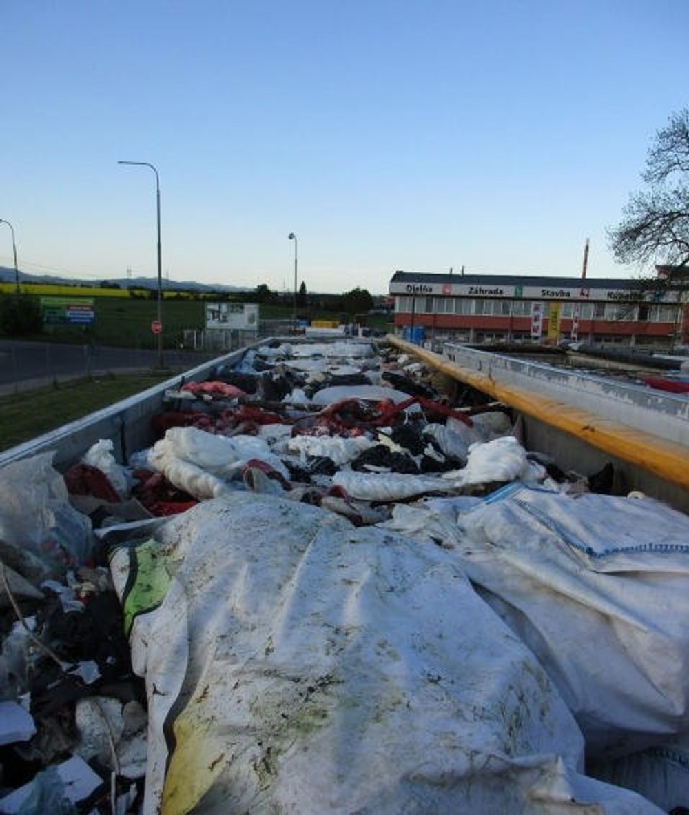 nelegalne skladky (1)