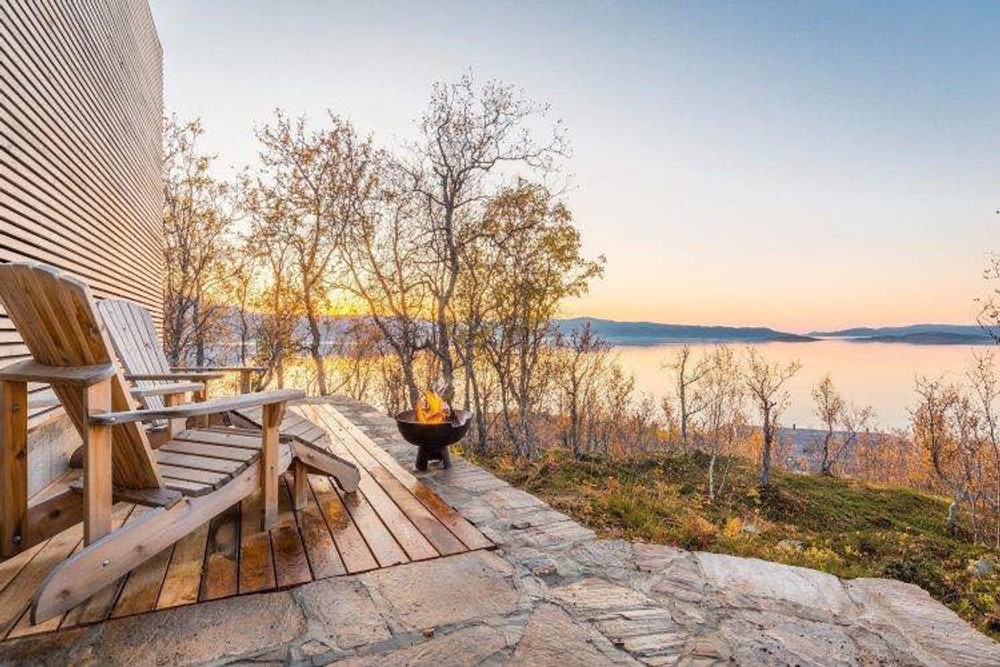 Nórske kabíny s výhľadom na fjordy