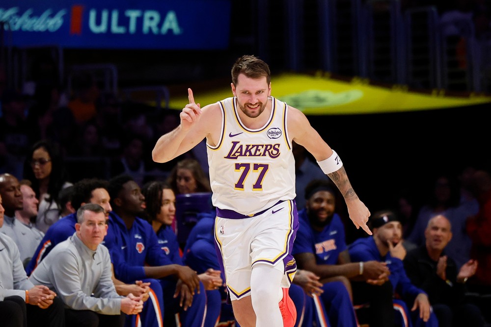 Knicks_Lakers_Basketball161824