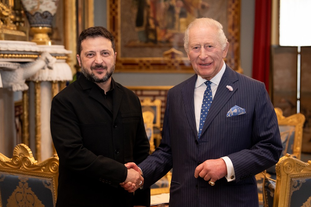 Volodymyr Zelenskyj sa stretol s britským kráľom a premiérom
