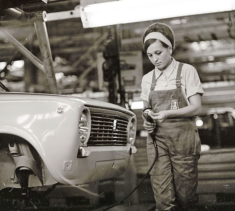 Unikátne snímky z výroby žigulíku (2)