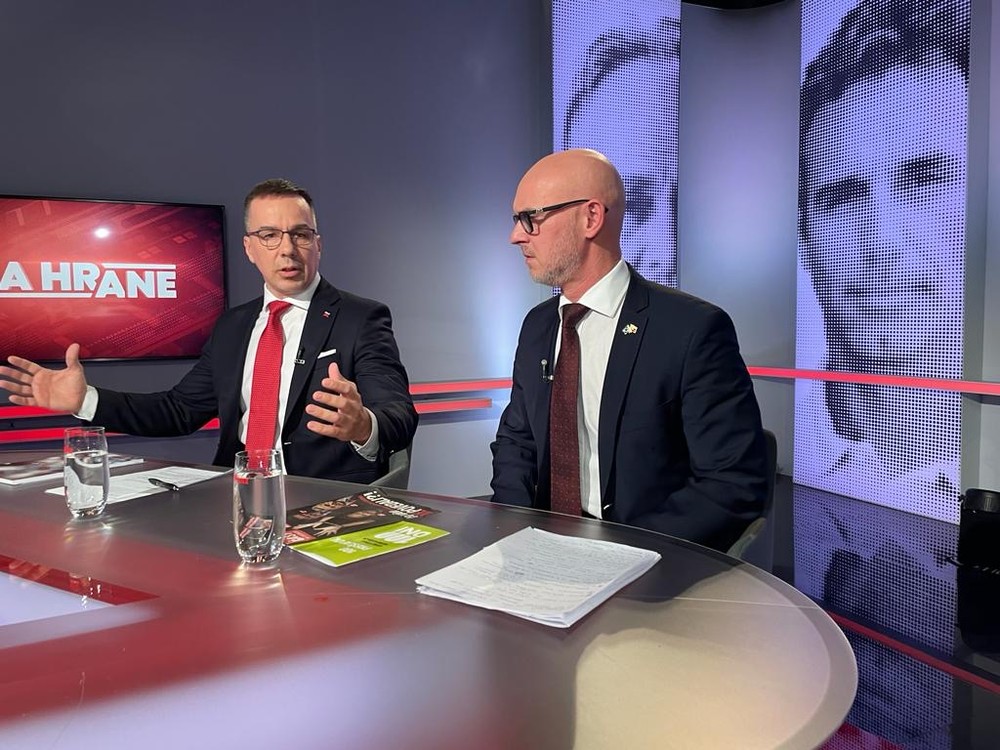 68f70126-f3df-452b-ba31-1d55957dce34