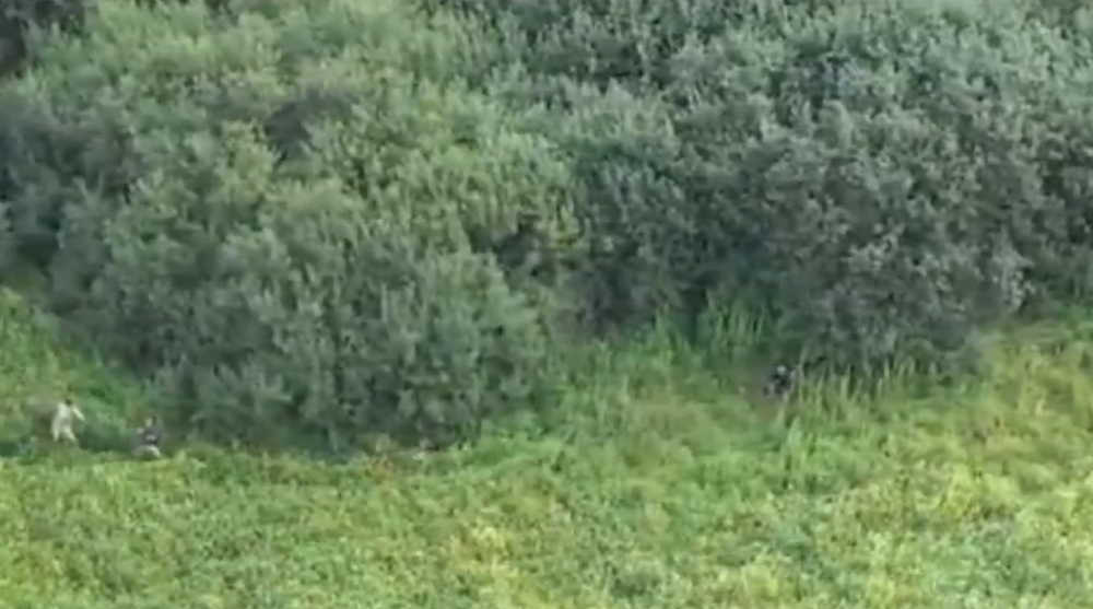 Dron pri policajnom zásahu na hraniciach odhalil nelegálneho migranta