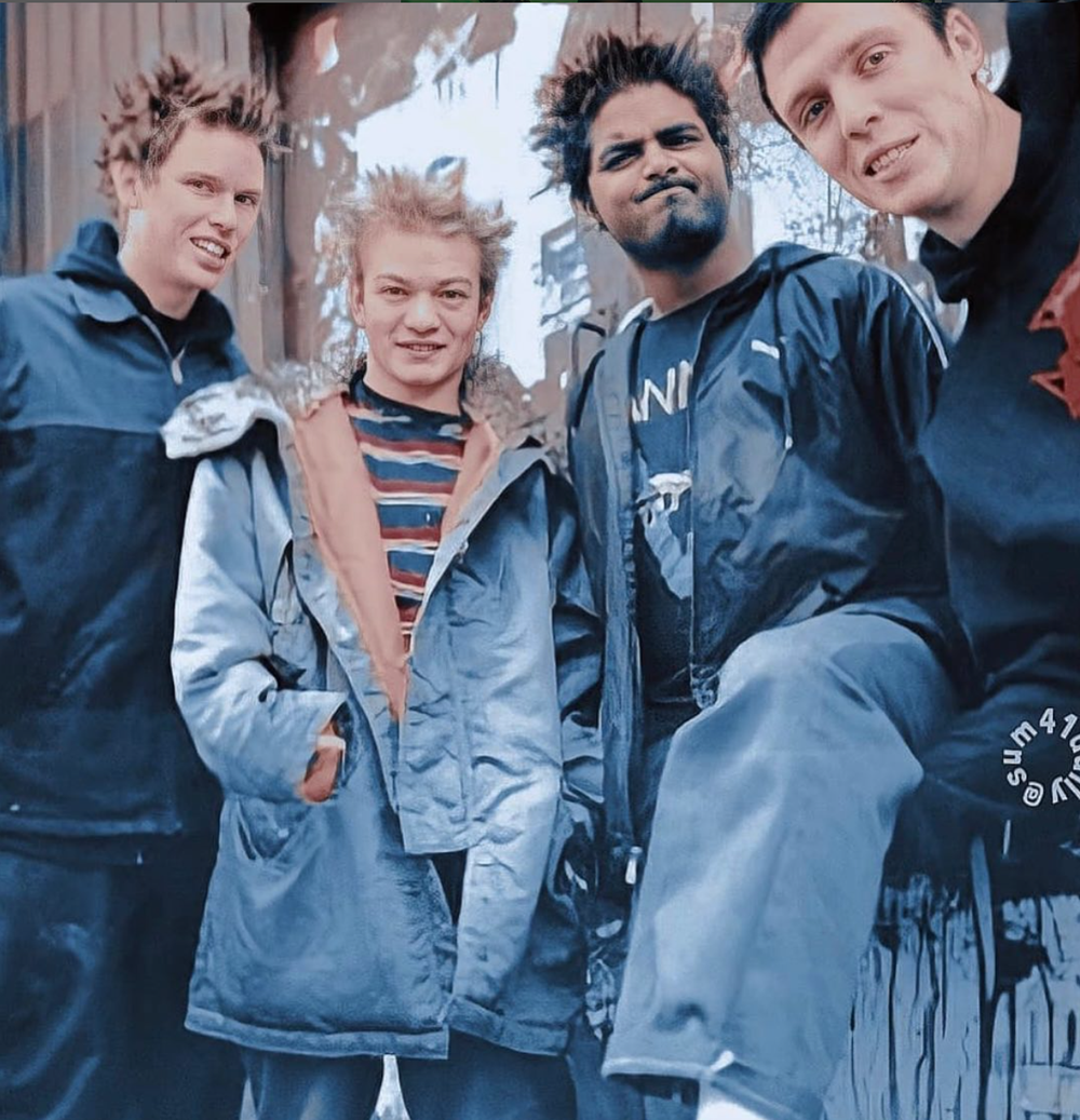 Deryck Whibley alias Bizzy D.