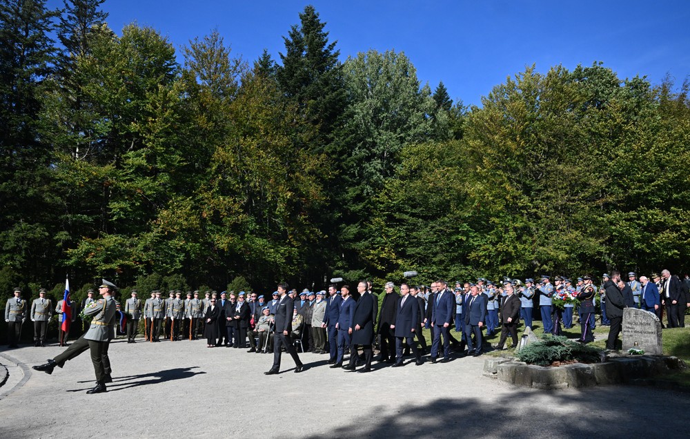 Na Dukle oslávili 82. výročie Karpatsko-duklianskej operácie