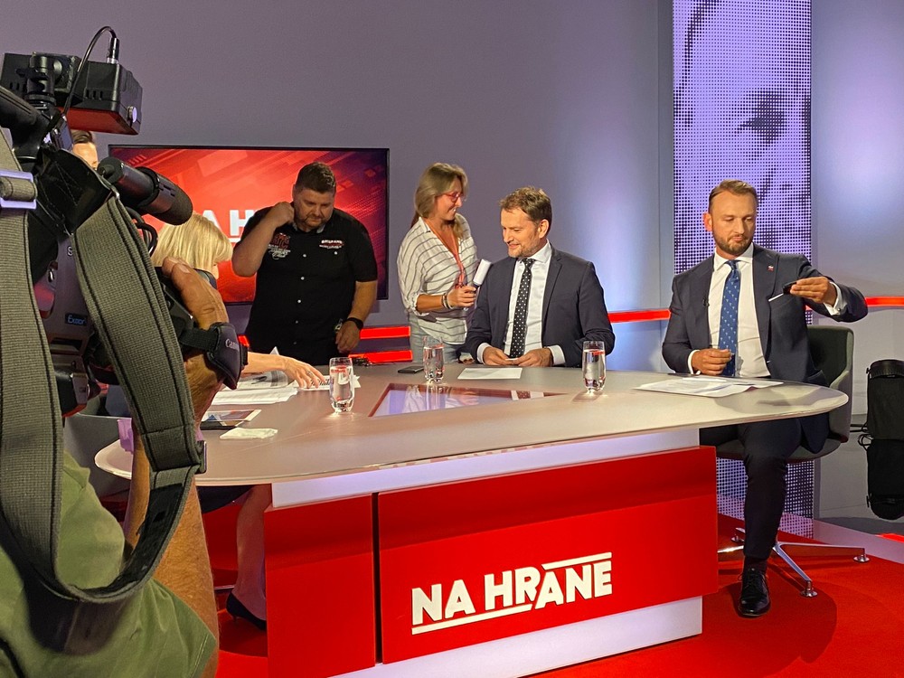 bbd30787-1868-4dcb-9d29-4c20c4c9ed2a