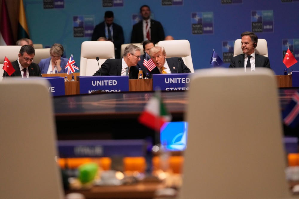 Lídri štátov NATO prišli na zasadnutie summitu NATO v Ankare