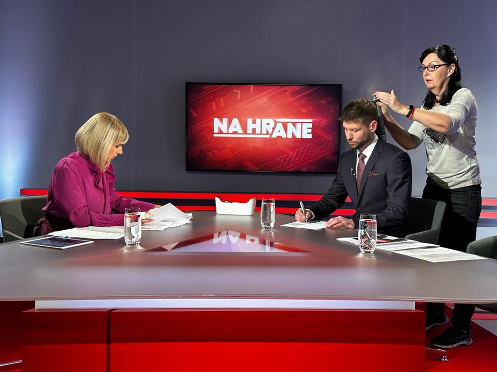 711f0f55-e680-4c43-b83f-9e409e66969a