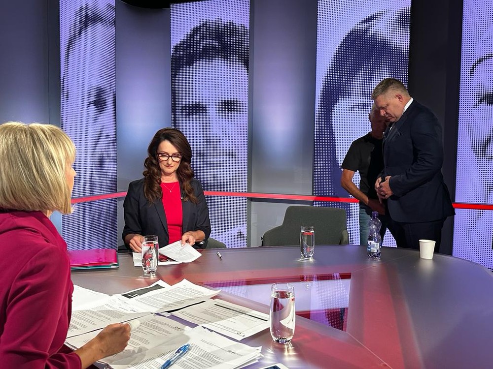 a392e8a7-1258-4c5d-8c58-2bce610220d1