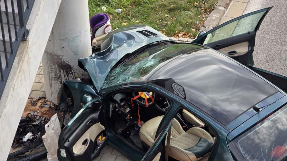 Nehoda na Karlovenskej ulici 4