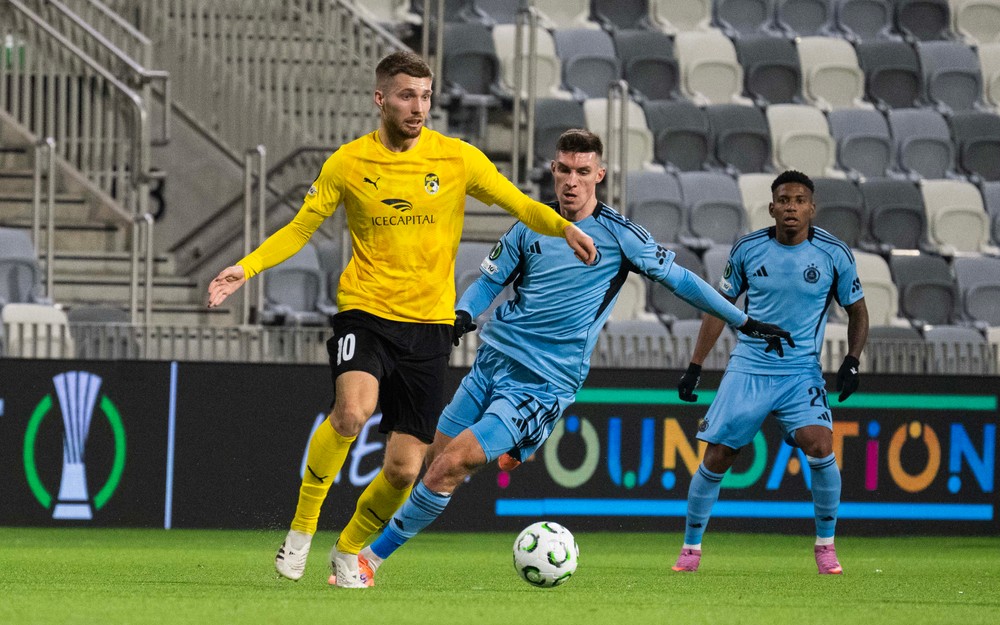 20251106SLOVAN_KUPIO_9171056